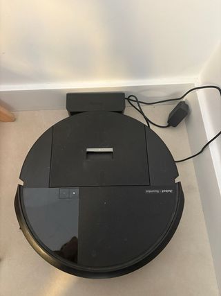 Robot aspirador y fregasuelos Roomba 205