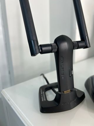 Ratón, Cámara, Antena WiFi y Bluetooth