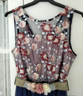 Vestido de fiesta azul y rosa