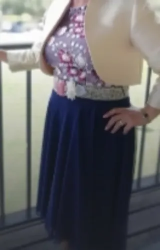 Vestido de fiesta azul y rosa