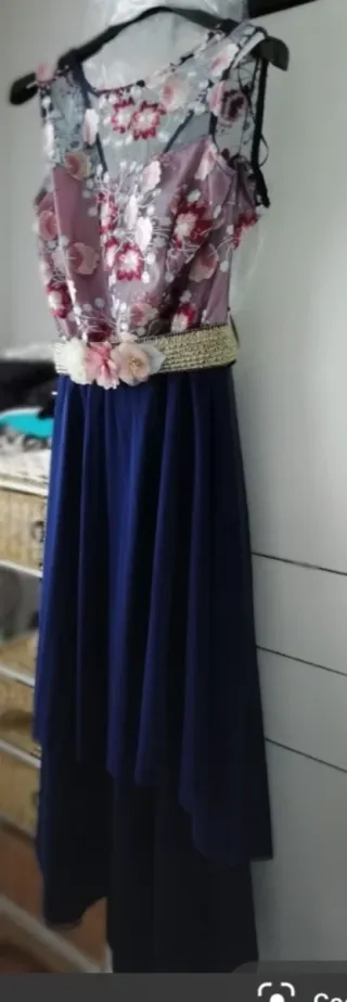 Vestido de fiesta azul y rosa