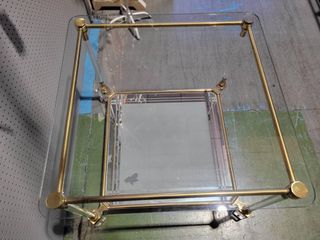 MESA AUXILIAR DE CRISTAL DORADA