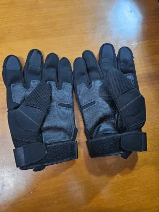 Guantes de moto negros con protección