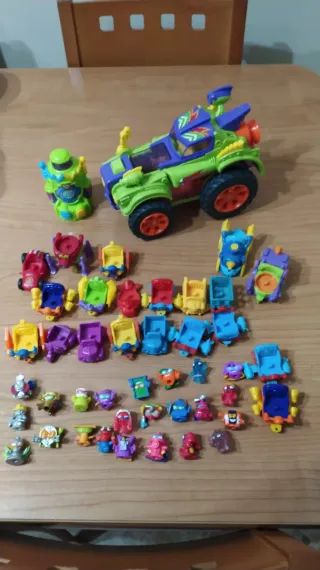 Superzings - Lote de Figuras y Vehículos