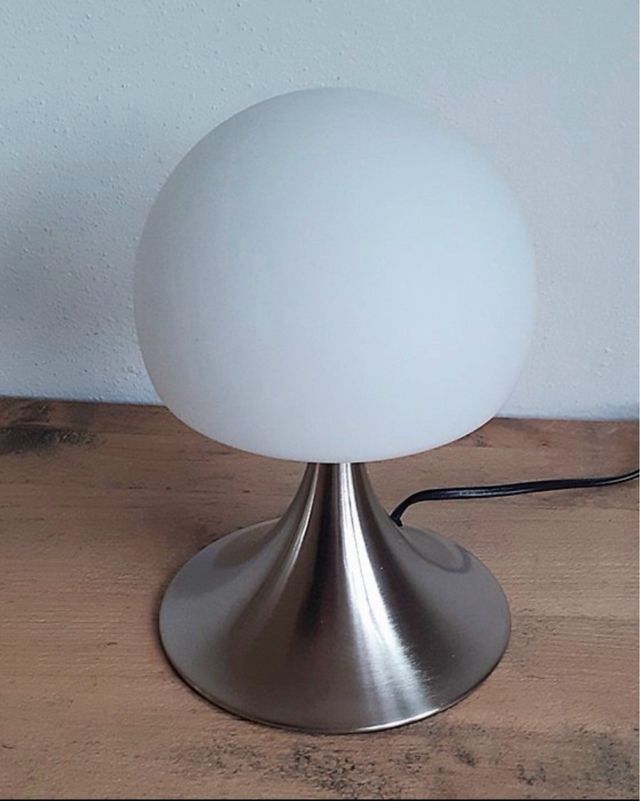 Lámpara de mesa Mushroom. Tengo 2