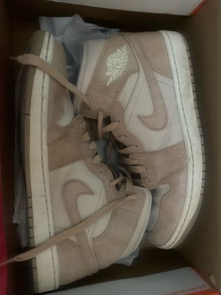 Nike Air Jordan 1 High Top Beige