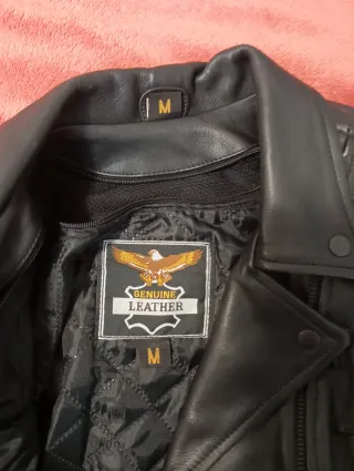 Chaqueta de moto de cuero para mujer