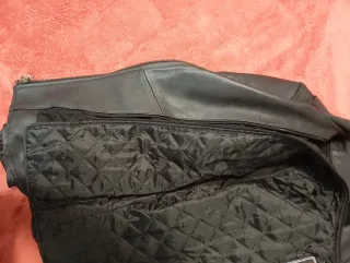 Chaqueta de moto de cuero para mujer