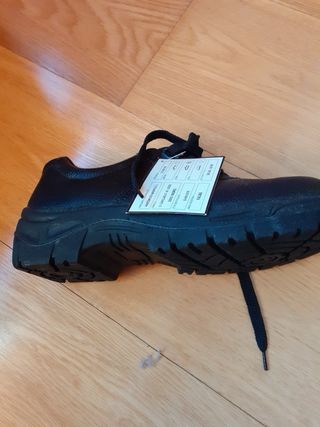 Zapatos de seguridad talla 39 nuevos
