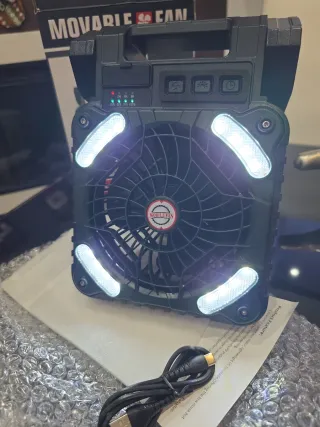 Ventilador Portátil con Luz LED