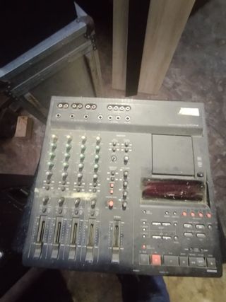 Mesa de Mezcla Yamaha MD4