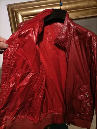 Chaqueta Moncler original roja ligera