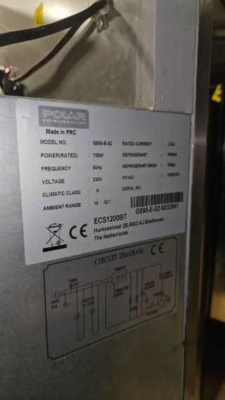 Congelador vertical Polar