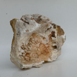minerali CALCITE IN CONCREZIONE Liguria (CN4)
