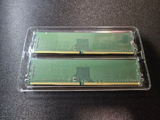 2x 8GB DDR4 Crucial 2400MHz CL17 RAM