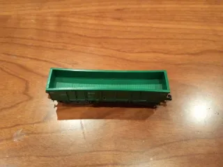 Vagón mercancías escala N verde