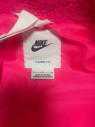Cazadora Nike Fucsia Borreguito