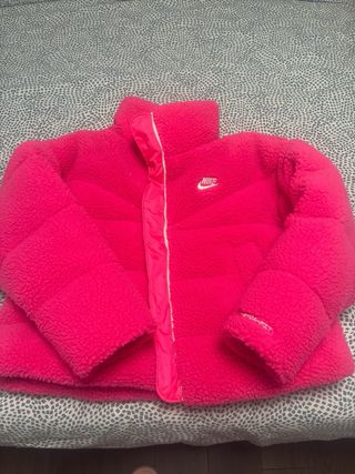 Cazadora Nike Fucsia Borreguito