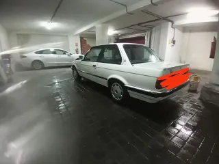 BMW Serie 318 is E30