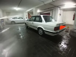 BMW Serie 318 is E30