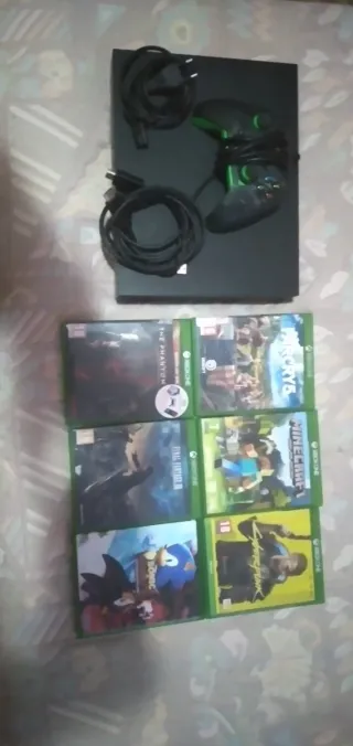Xbox One X Negra + 6 Juegos
