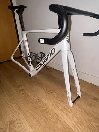 Cuadro Megamo Raise 2026 Talla M