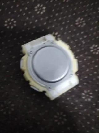 Reloj Casio G-Shock Beige y Dorado