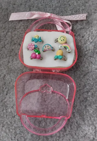 Set de 7 anillos ajustables para niña.