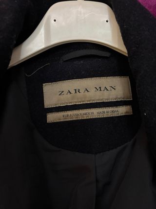 Chaqueta Zara Man Negra con Parches