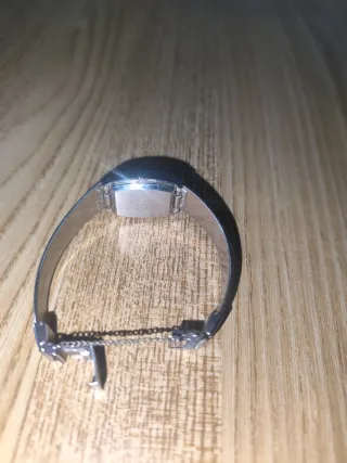 Reloj Seiko Cuarzo Plata y Negro