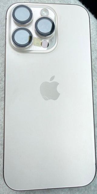 iPhone 16 256GB Dorado - Como Nuevo