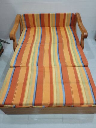 SOFÁ CAMA PEQUEÑO LINEAS