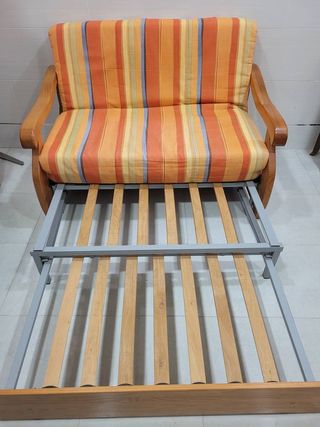 SOFÁ CAMA PEQUEÑO LINEAS
