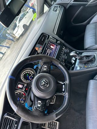 Volkswagen Golf R300 2014