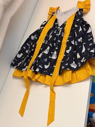 Dos Vestidos niña talla 4 y talla 6 (verano)