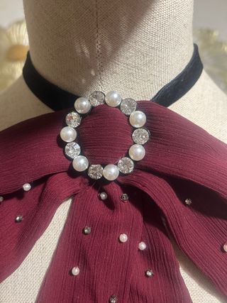 Fiocco da collo Zara con perle e strass