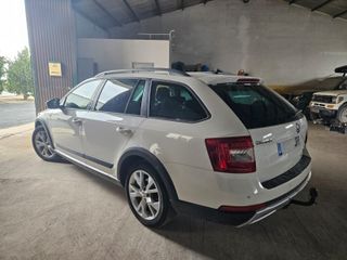 SKODA Octavia Scout Combi 2.0TDI 184Cv 4x4 DSG