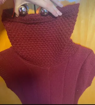 Vestido lana cuello alto sin mangas