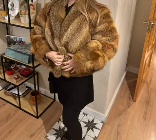 Abrigo piel zorro marrón y dorado