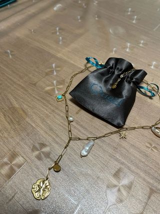 Collar OUI verano oro y turquesa