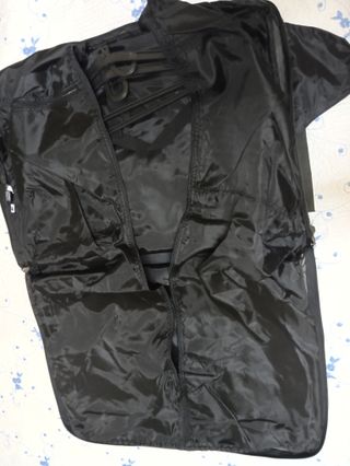 Porta trajes y zapatos Fila Verde Oliva.