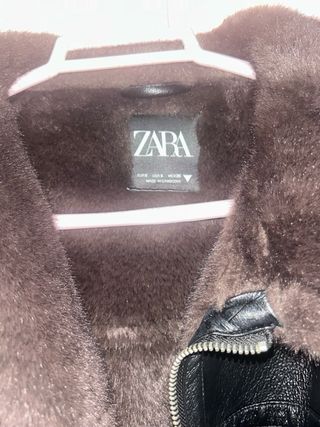 Chaqueta Zara efecto piel con borreguito