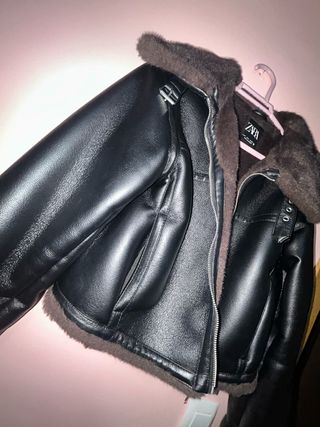 Chaqueta Zara efecto piel con borreguito