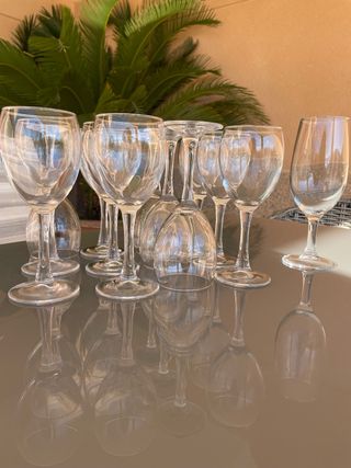 12 calici di vino piccoli