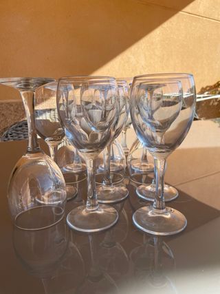 12 calici di vino piccoli