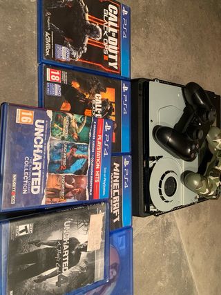 PS4 (PlayStation 4) Negra + 6 Juegos