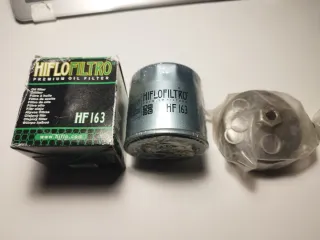 Filtro Aceite Moto BMW HF163 y llave de filtro