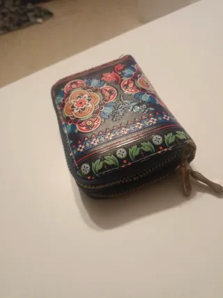 Cartera con diseño de mandalas