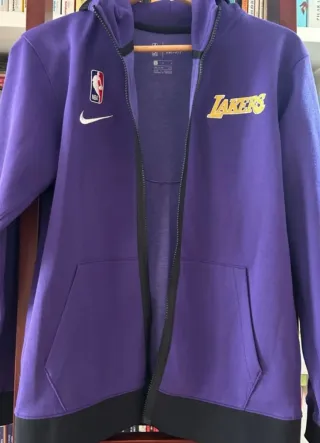 Chaqueta Lakers Nike Morada y Dorada
