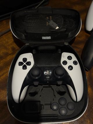 PACK PS5 + lector disco 825Gb + 3 MANDOS +3 Juegos